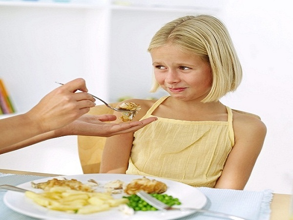 trẻ em có chứng kén ăn