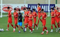 Bóng đá Việt Nam chiều 8/11: Đội tuyển Việt Nam trở lại tập luyện