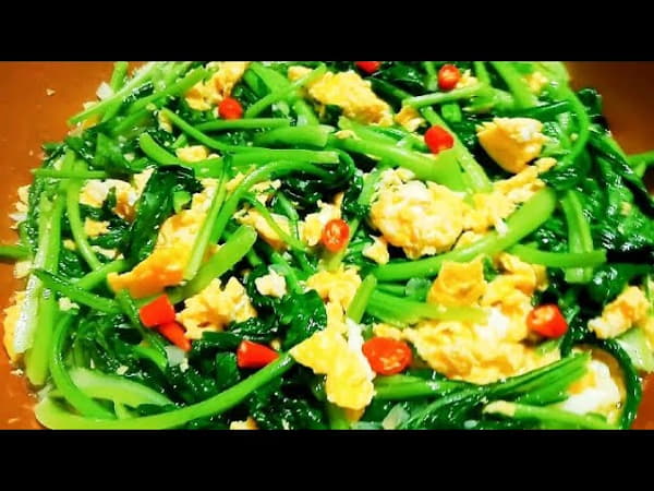 Cải đắng xào trứng